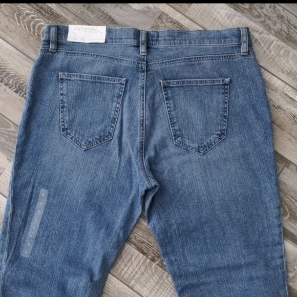 LOFT Jeans Boyfriend Distressed Denim Jeans size 6 NEW with Tags - Picture 3 of 11
